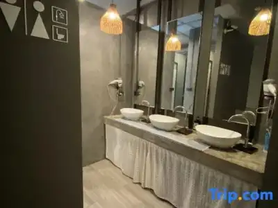 Ekanek Hostel Bangkok - Adults Only - 27