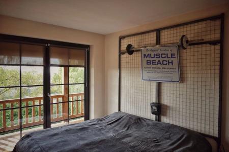 Road Stop Neandertal - 20