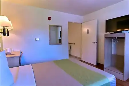 Motel 6 Austin, TX - North - 32