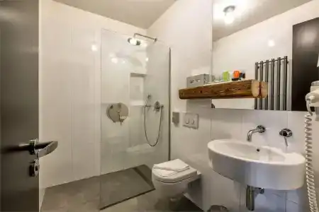 Sophie's Hostel - 8