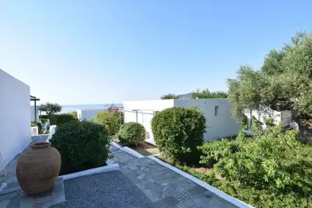 Niriides Resort - 11