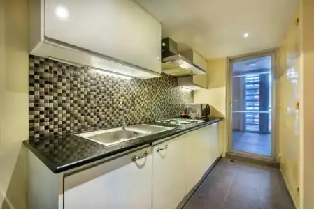 Bandara Silom Suites - 209