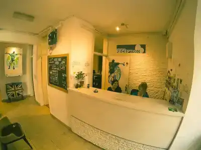 Whole Wide World Hostel & Bar - 30