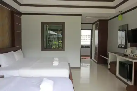 Phi Phi Andaman Beach Resort - 40