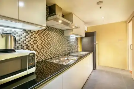 Bandara Silom Suites - 102