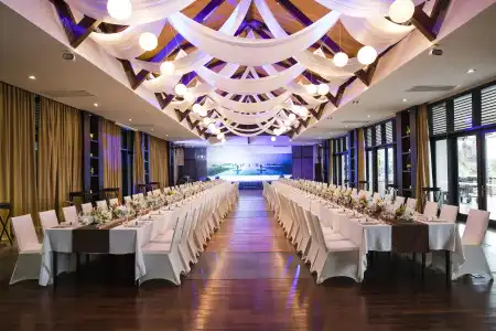 Beach Front Apartments - 14