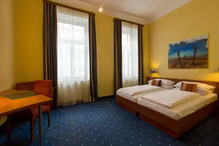 Imlauer Nestroy Wien - 1