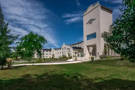 Howard Johnson by Wyndham La Plata - 2
