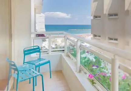 Jewel Beachfront Boutique - 11