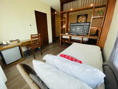 C Boutique and Comfort - 1