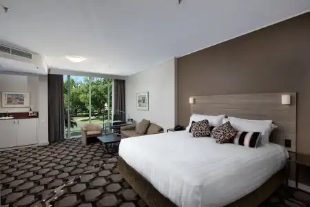 Rydges Canberra - 6