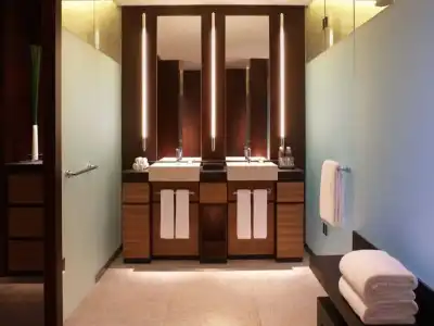 Hyatt on the Bund, Shanghai - 10