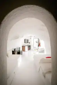 Alexander's Suites - 13