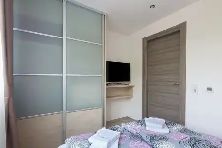Montelux Apartments - 79