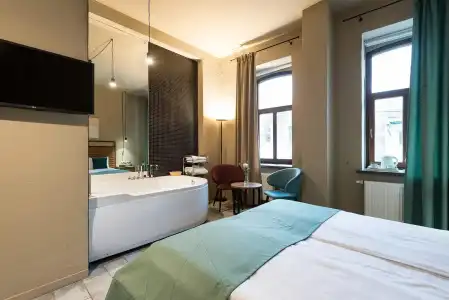 Gallery Inn Mini-hotel - 101
