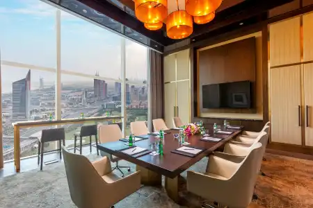 Taj Jumeirah Lakes Towers - 4