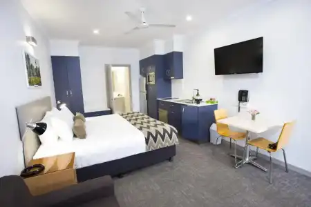 Altitude Motel Apartments - 35