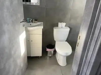 Nissi Avenue Suites - 7