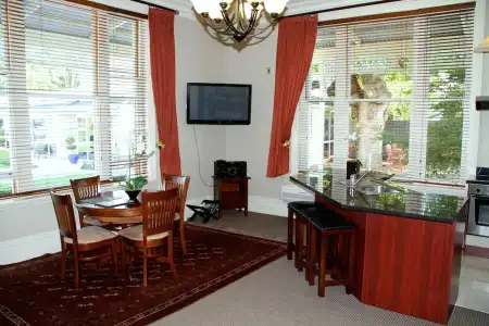 Merivale Manor - 73