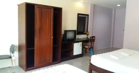 Number 1 Guesthouse & Restaurant - 6