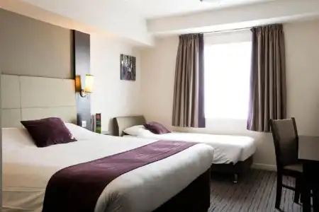 Premier Inn London Hanger Lane - 3