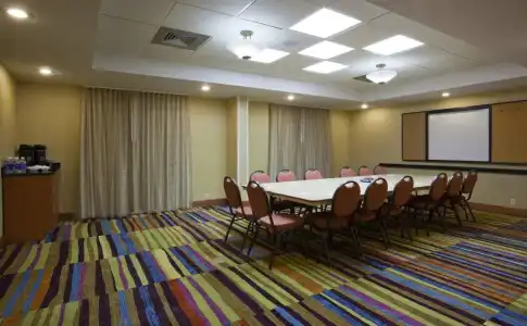 Fairfield Inn by Marriott Evansville West - 8