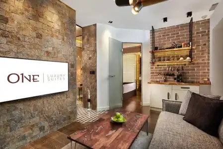 One Luxury Suites - 139
