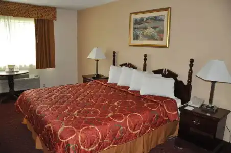 Avalon Inn - 3