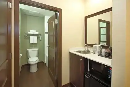 Best Western Pacific Inn - 113