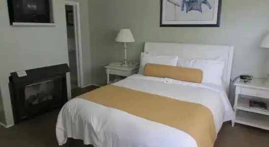 Colonial Terrace Inn by the Sea - 1