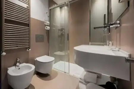 Hotel - 42