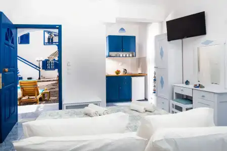Roula Villa Studios & Apartments - 95