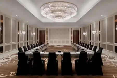 Sheraton Grand Danang Beach Resort & Spa - 17