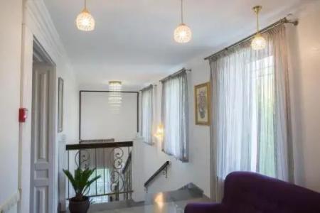 Boutique Deluxe - 3