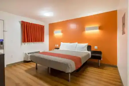 Motel 6 Greenville, SC - 50