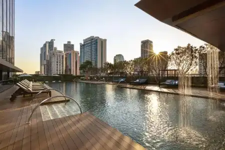 Carlton Bangkok Sukhumvit - 20