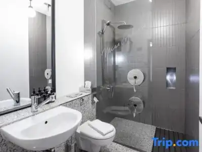 Sophie's Hostel - 110