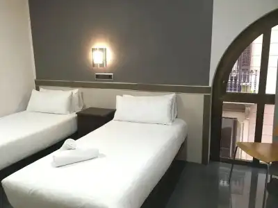 Hostal Levante - 10
