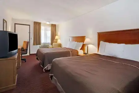 Howard Johnson by Wyndham Tallahassee - 4
