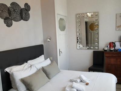 Le Castel Guesthouse - 4