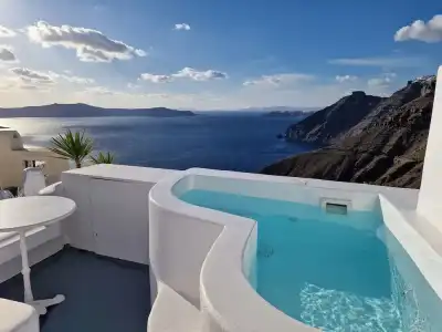 Trieris Villa & Suites - 79