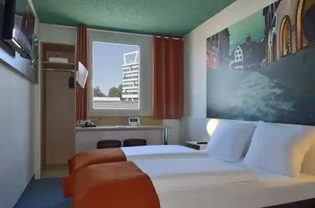 B&B Freiburg-Nord - 4