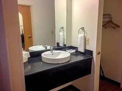 Motel 6 Woodway, TX - 49