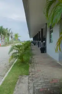 Penarak Bamboo Beach Motel - 21