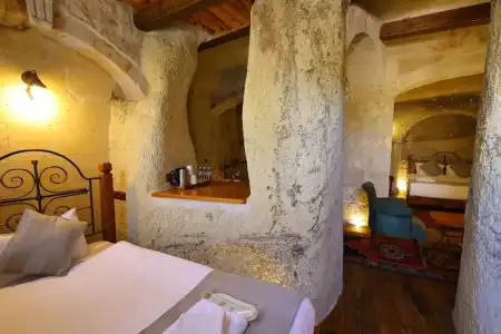 Sarnich Cave Suites - 67