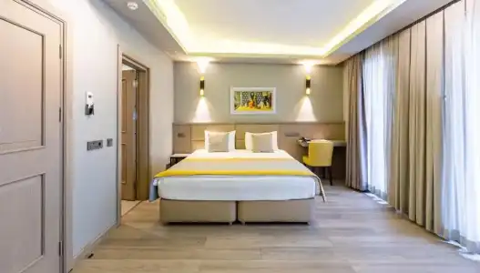 Seraglio & Suites - 76