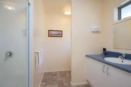 Middle Park Motel - 112