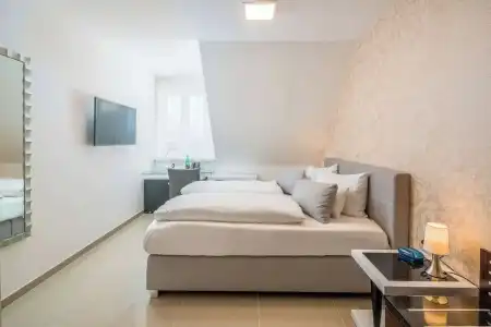 Best Western Plus Celebrity Suites - 44