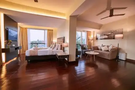 Royale Exotica - 5