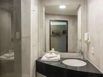 B&B Düsseldorf-Mitte - 10